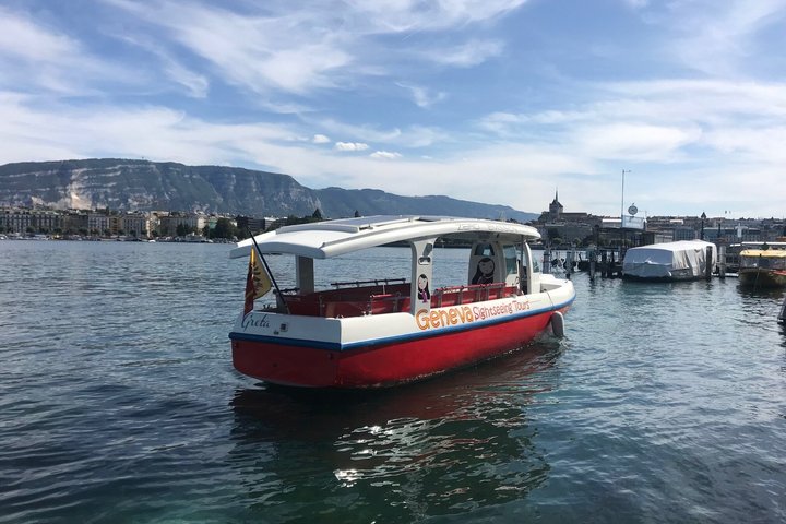 Sightseeing Cruise on Lake Geneva with Wine and Aperitif