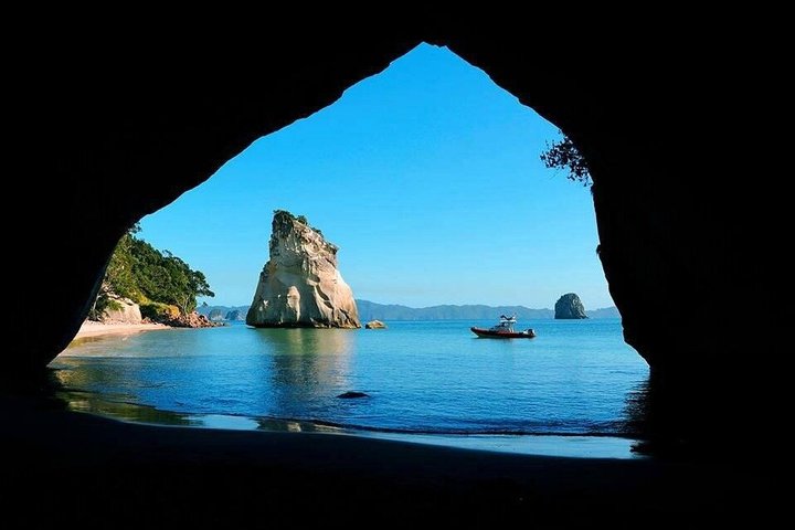 Cathedral Cove Scenic Cruises Explore Caves and Coastline