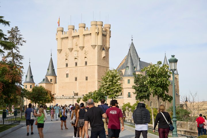 Discover Segovia Historic Walking Tour with Official Guide