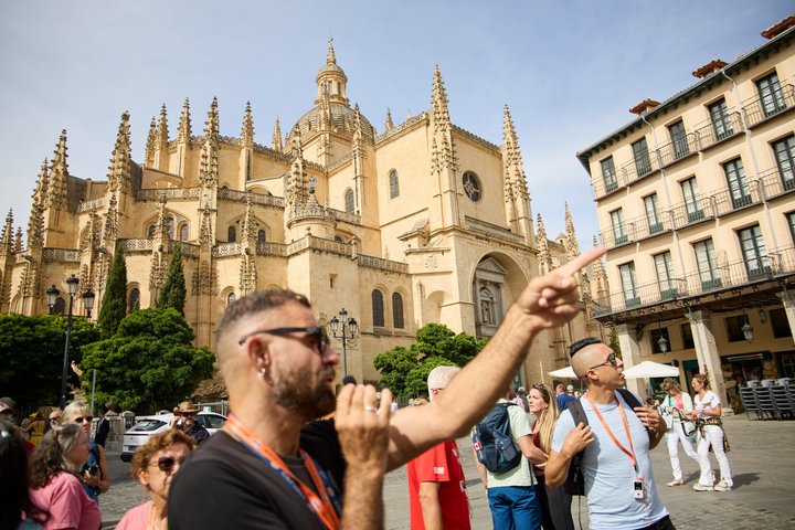 Discover Segovia Historic Walking Tour with Official Guide