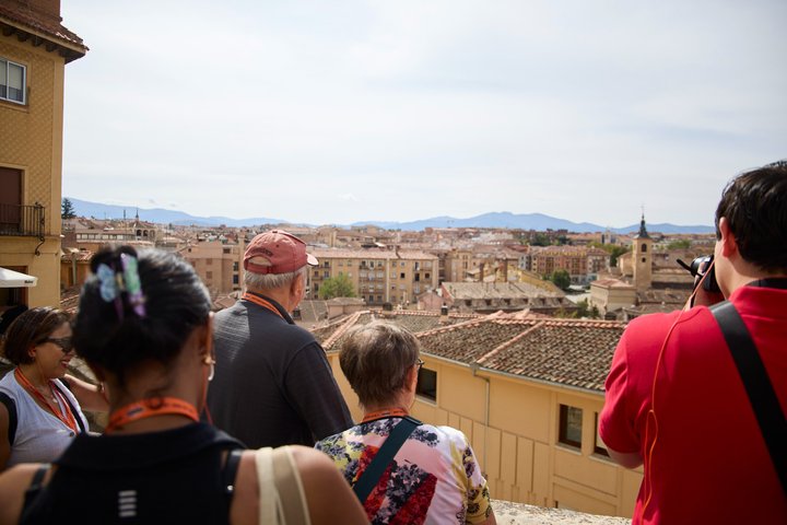 Discover Segovia Historic Walking Tour with Official Guide