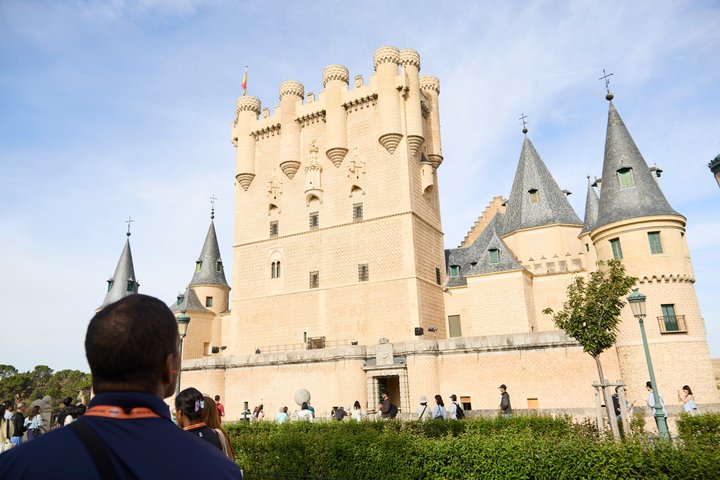 Discover Segovia Historic Walking Tour with Official Guide
