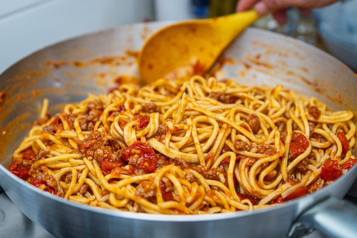 Small group Pasta and Tiramisu class in Rimini by Cesarine