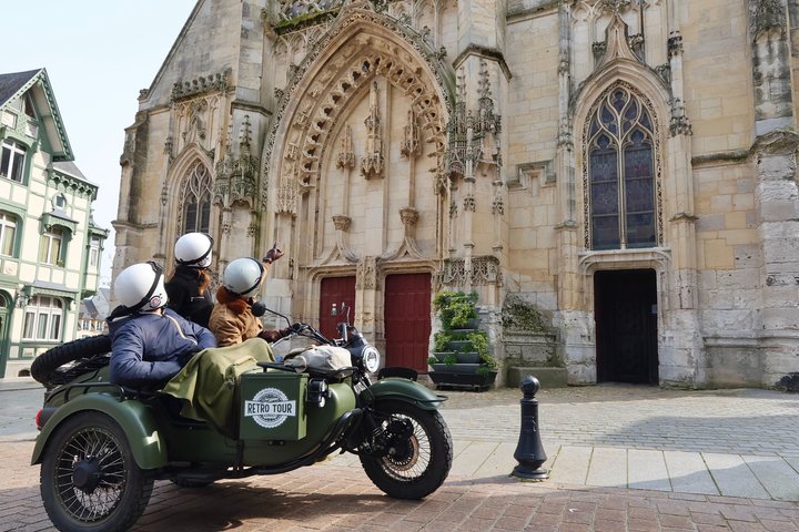 Visit Honfleur by sidecar: 1.5 to 3.5 hour tour along the coast