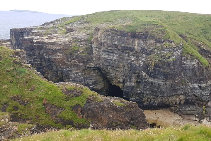 Orkney Ancient Tomb And Coastal Heritage Tour