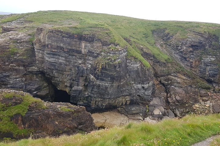 Orkney Ancient Tomb And Coastal Heritage Tour