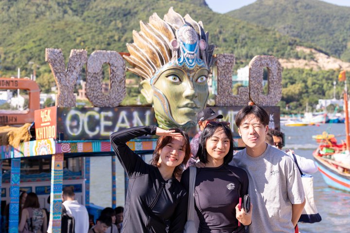 Coral Reef Snorkeling and Floating Bar Party from Nha Trang