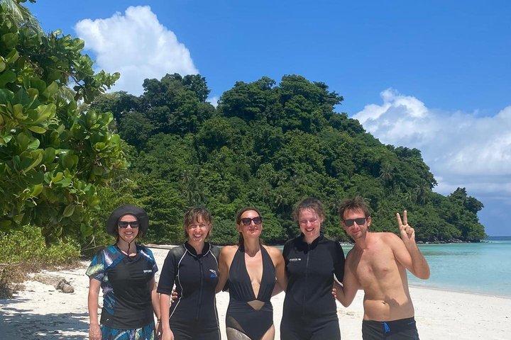 Snorkeling Day Trip Semporna: 3 Locations