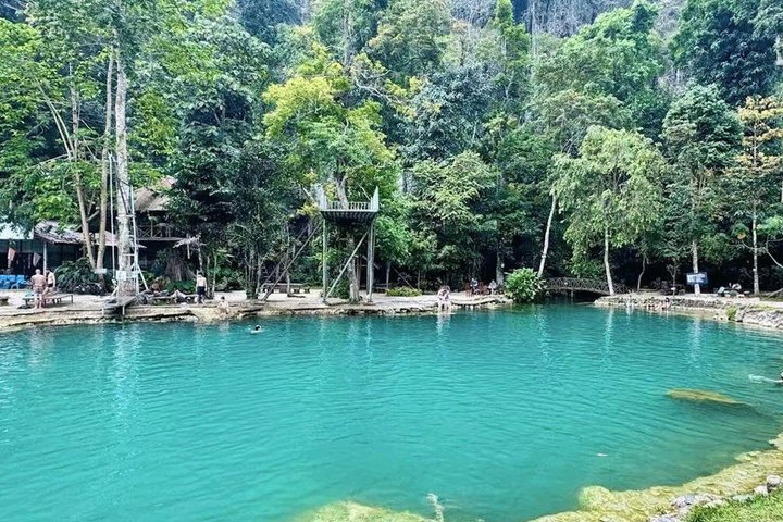 Vang Vieng: Zipline&Cave Tubing&Trekking&Blue Lagoon