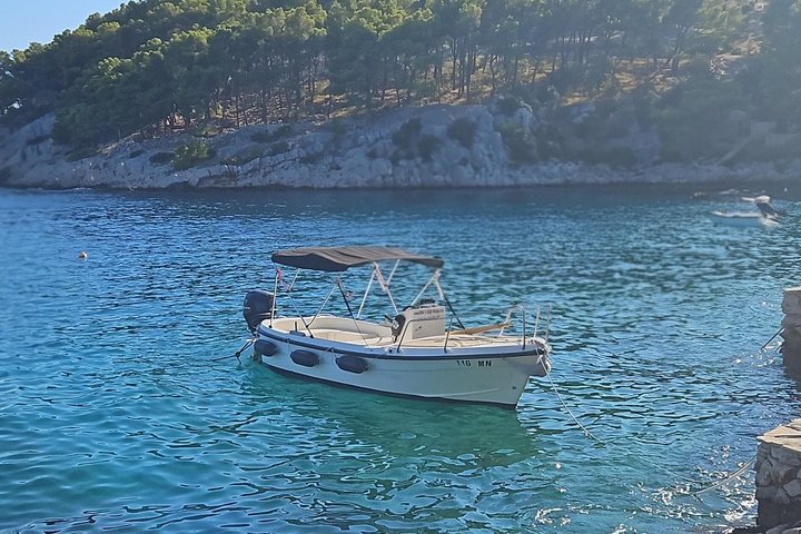 Explore by Betina boat West side of island Brac and Bobovisca