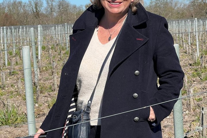Bordeaux Médoc Region Private Wine Lovers Tour with Chateau Visits & Tastings