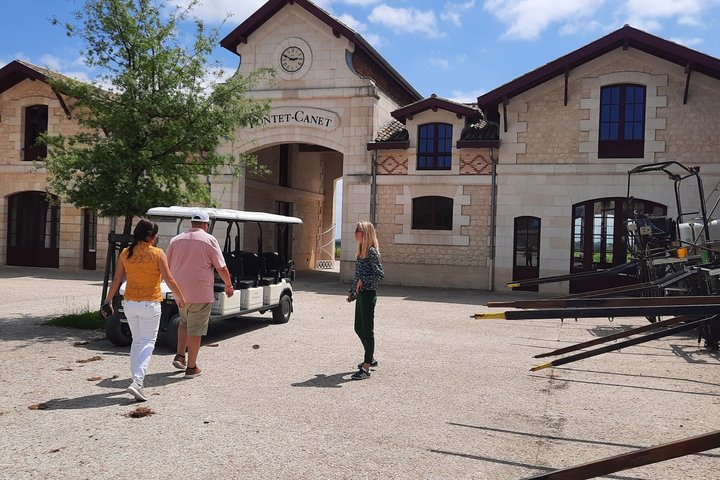 Bordeaux Médoc Region Private Wine Lovers Tour with Chateau Visits & Tastings