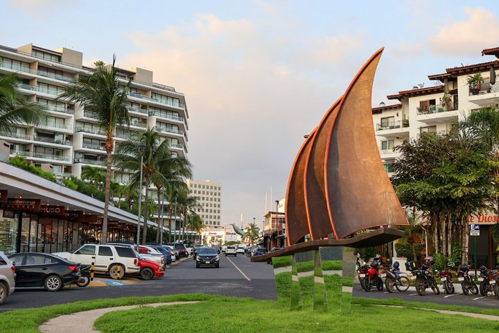 Private Tour of Puerto Vallarta’s Historic Center and South