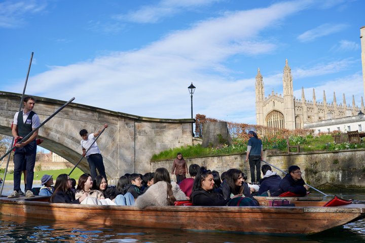 Cambridge Private Punting Tour