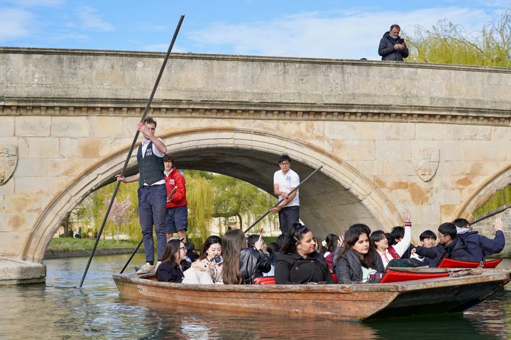 Cambridge Private Punting Tour