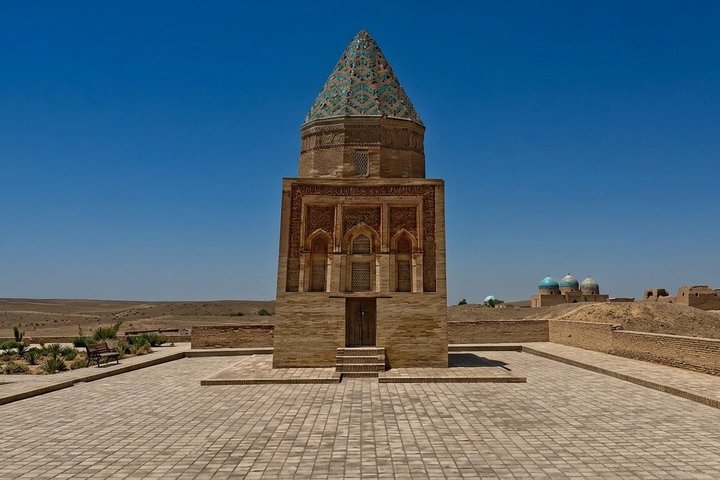 3 Day Tour Shavat Darwaza Gas Crater Ashgabat Merv Farap
