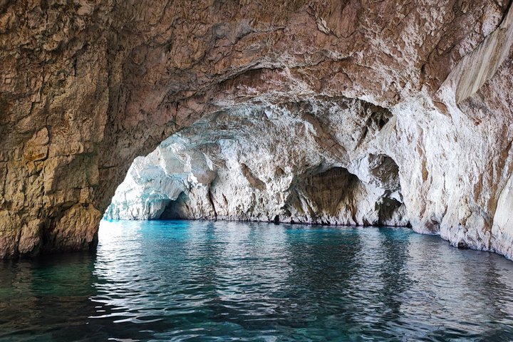 Private Sailing Cruise to Paxos and Antipaxos