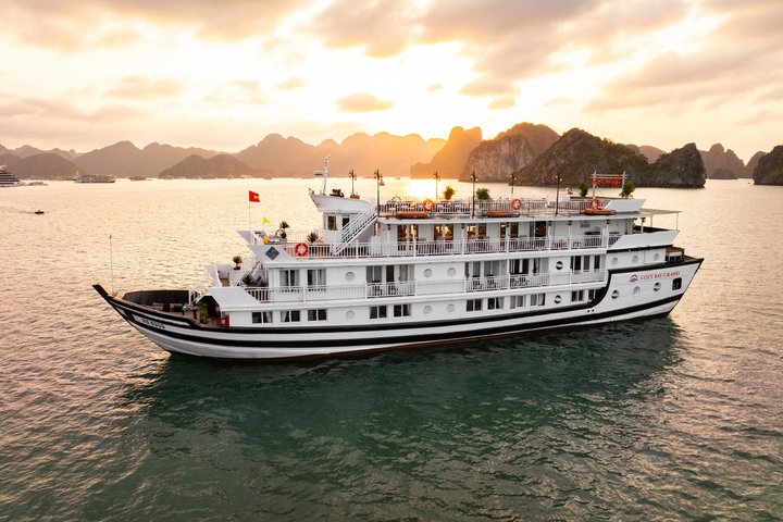 The Best Halong Bay Overnight Cruise– CozyBay Grand-All Inclusive