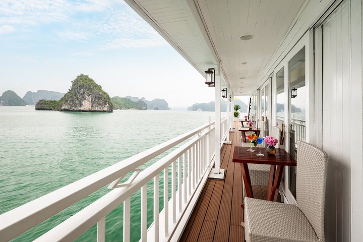 The Best Halong Bay Overnight Cruise– CozyBay Grand-All Inclusive