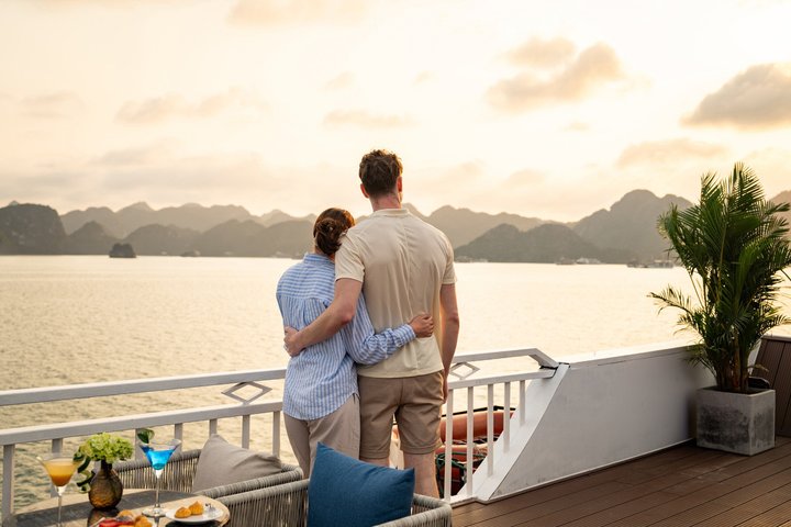 The Best Halong Bay Overnight Cruise– CozyBay Grand-All Inclusive