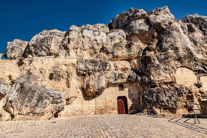 Matera : Sassi tour with the iconic churches carved into the rock