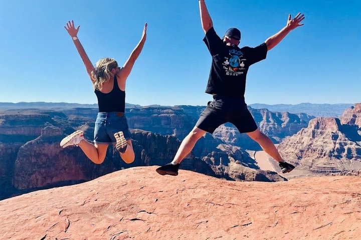 Grand Canyon West, Hoover Dam Stop, Breakfast, Lunch & Skywalk
