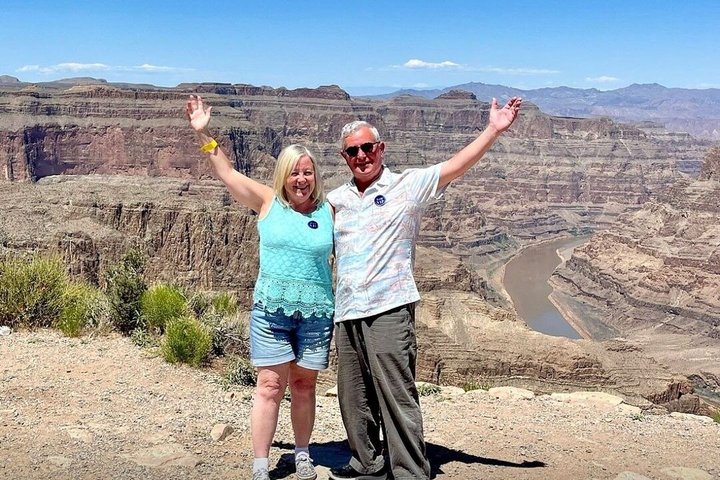 Grand Canyon West, Hoover Dam Stop, Breakfast, Lunch & Skywalk