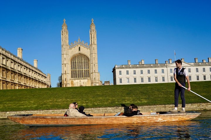 Cambridge Private Punting Tour