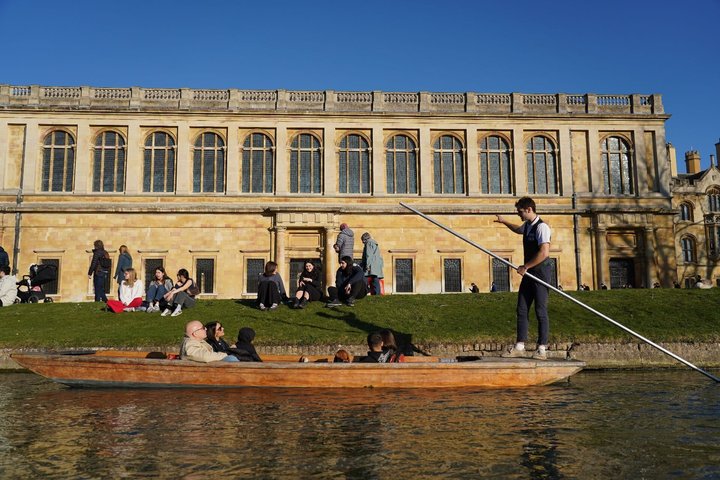 Cambridge Private Punting Tour