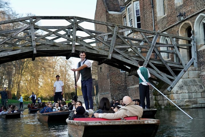 Cambridge Private Punting Tour