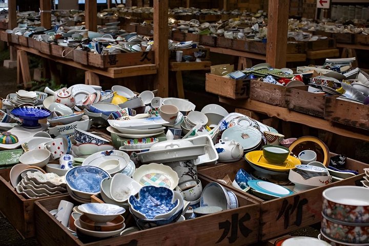 Arita Ware Private Walking Tour and Ceramics Treasure Hunt