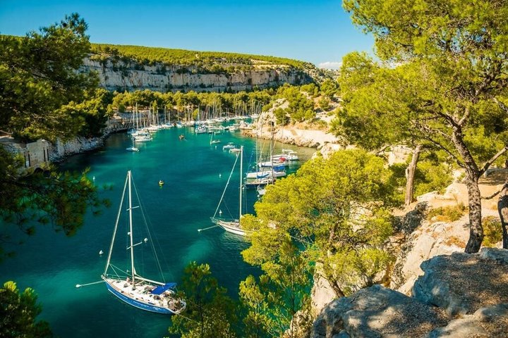 Cassis, the beautifull Calanques & Marseille hightlights