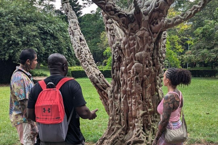 From Accra: Waterfalls, Aburi Gardens & Cocoa Farm Day Tour