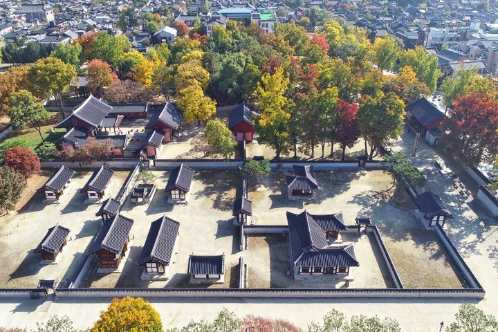 Culture, Hanbok and Local Heritage in Jeonju Walking Tour