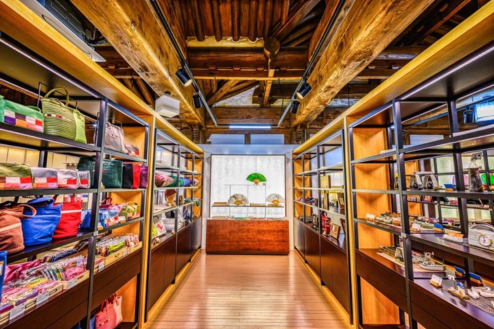 Culture, Hanbok and Local Heritage in Jeonju Walking Tour