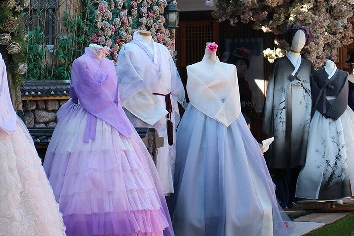 Culture, Hanbok and Local Heritage in Jeonju Walking Tour