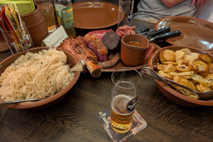 Cologne Culinary Beer House Tour with Unlimited Kölsch and Food