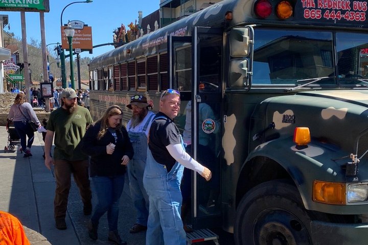 Pigeon Forge Redneck Comedy Bus Tour