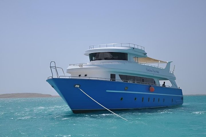 Luxury Cruise to Orange Bay and Hula Hula island Trip