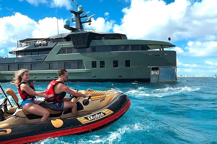 Yoho Pirates Premium Self Drive Speedboat Tour in St. Maarten