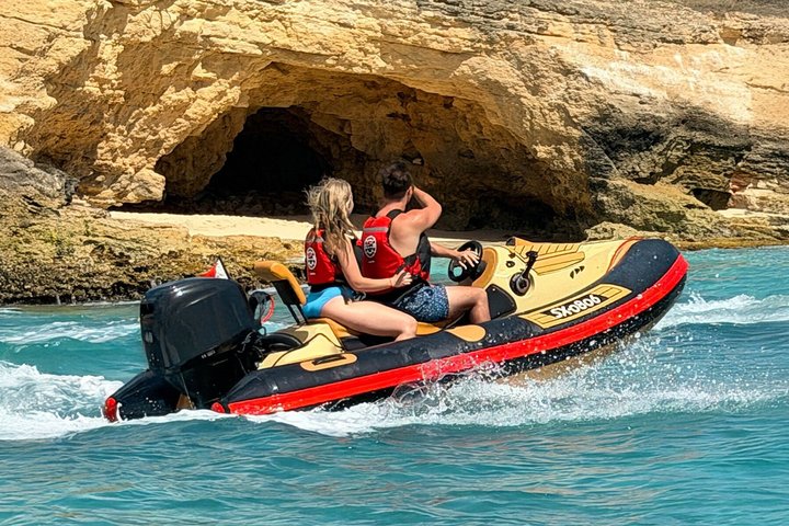 Yoho Pirates Premium Self Drive Speedboat Tour in St. Maarten