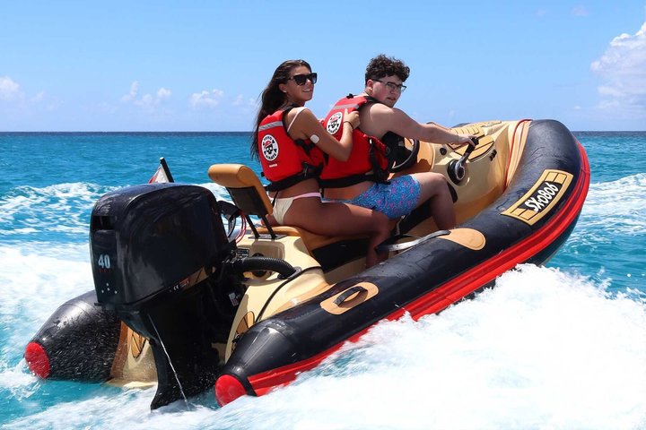 Yoho Pirates Premium Self Drive Speedboat Tour in St. Maarten
