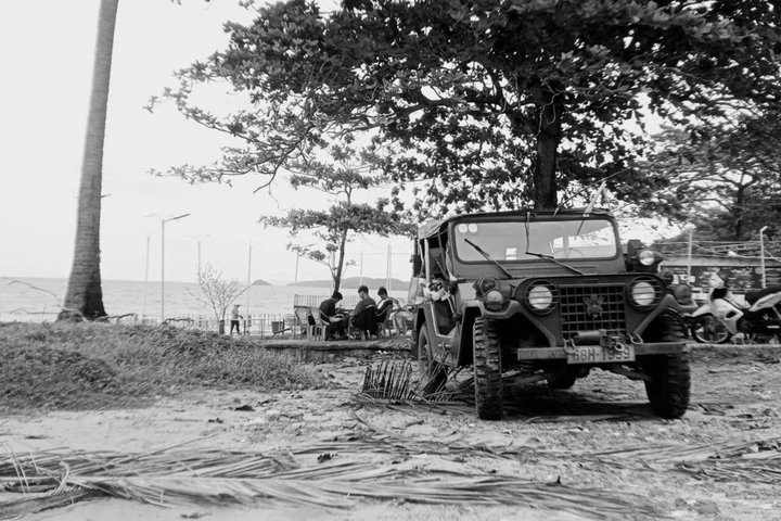 Explore the North of Phu Quoc island by Classical Army Jeeps