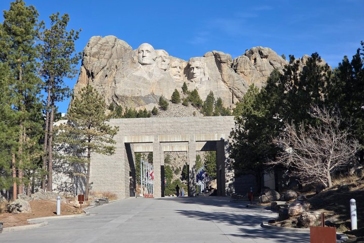 Mount Rushmore Memorial Shared Tour from Rapid City, South Dakota
