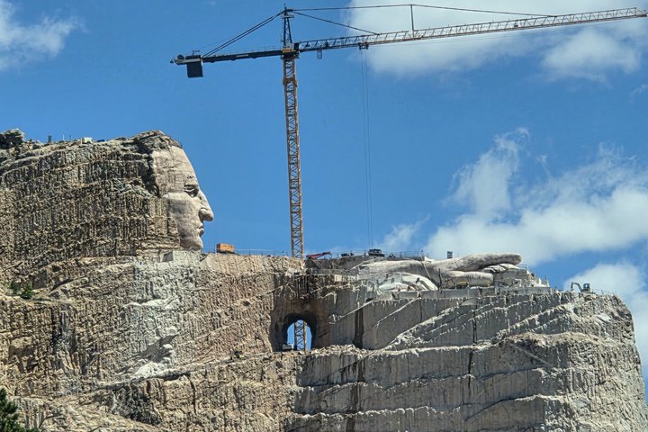 Mt Rushmore, Crazy Horse and Custer State Park Wildlife Loop Tour
