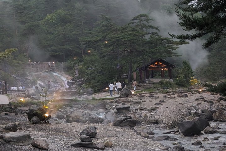 Hands-Free Private Sightseeing Shuttle from Karuizawa to Kusatsu