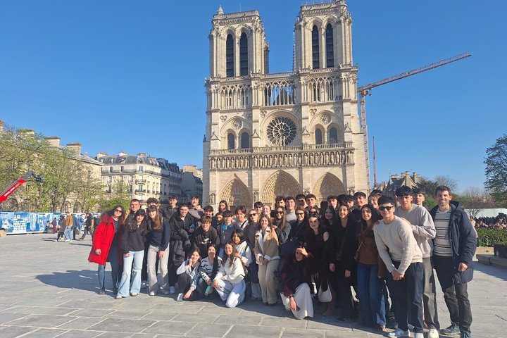Paris with Love Private Guide and Driver