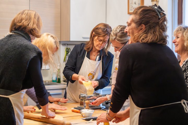 Cesarine: Small group Pasta and Tiramisu class in Viareggio