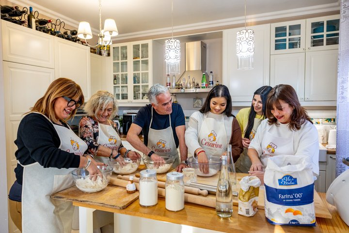 Cesarine: Small group Pasta and Tiramisu class in Viareggio