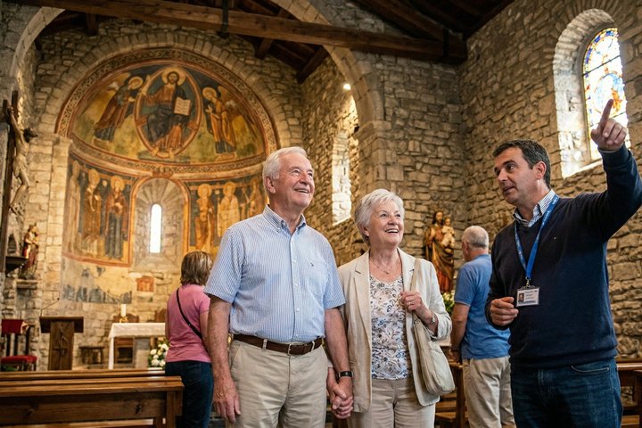 Private Walking Tour in Andorra la Vella Old Town